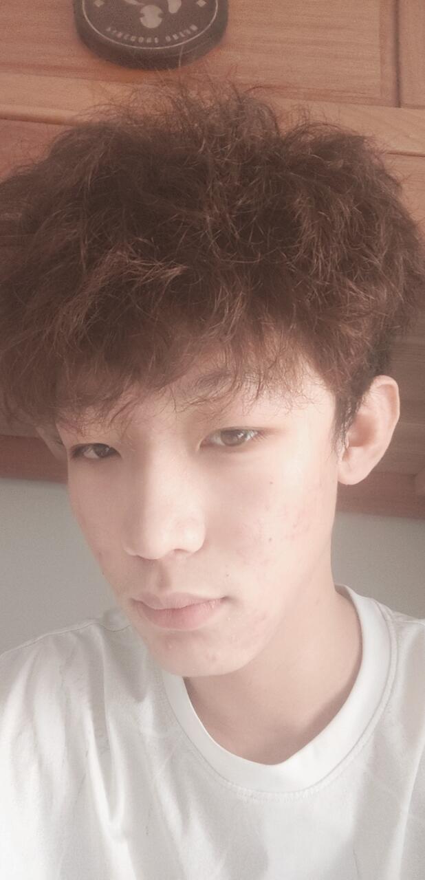 Hi, friends I'm new here to chat and find love!