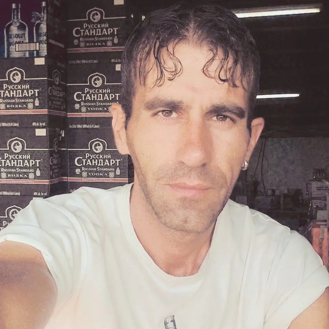 Hi, friends I'm new here to chat and find love!