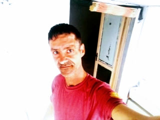 luka here 40yrs old and single man, lookin for meet with serius single woman
