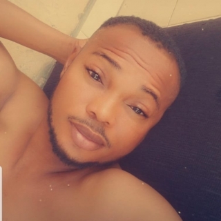bi-guy looking to explore and simply looking for connection with matured people