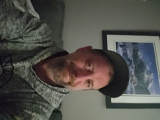 im just a simple easy going man i have a big heart and just want to find that person to enjoy the simple things in life with and make new happy memories together