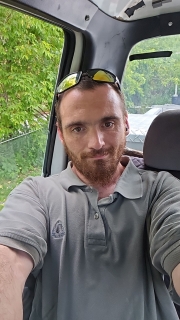 hello my name is edward i am looking to hopefully meet someone local. i am fun and adventurous. i live around ashtabula in ohio currently but plan on traveling soon so replay soon to enjoy the fun!!