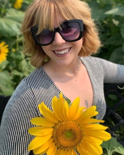 I’m a confident, caring, and genuine woman who believes that a meaningful relationship should be built on honesty, respect, communication, and friendship. I enjoy good conversations, laughter, discovering new places, and spending quality time with people who matter to me.