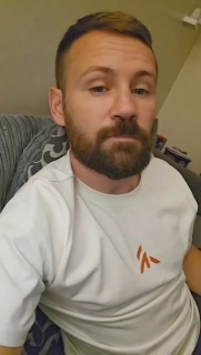 Hi, nice to meet you I’m here looking for a old woman