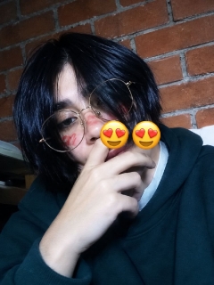 solo busco amigas con derechos 