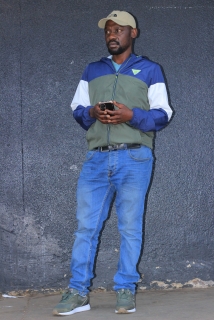 Single man living alone,have 2 daughters and divorced , work as a delivery driver