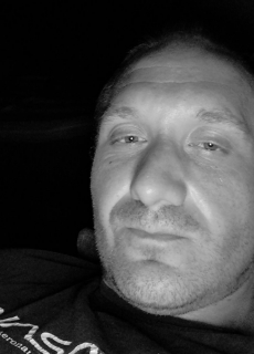 Hey, Im looking for a relationship with a woman based on a rendez vous type of relationship.