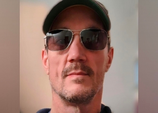 55-year-old male single living in Overland Park Kansas looking to have a little fun with a woman
