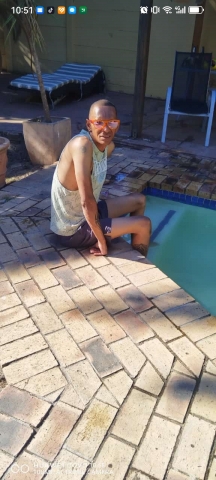 i am a very straight forward person but down to earth type of guy. little shy. but like to talk