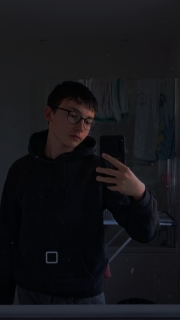 célibataire 

malentendant 

16 ans et demi