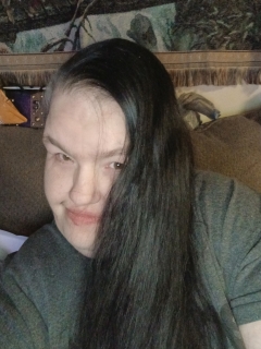 profile-image chellechelle