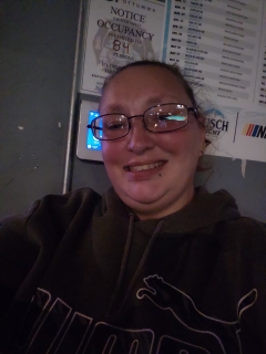 hi, i am heather. i\'m  5 ft 2, half cherokee indian, 2 dogs, born and raised in iowa, love riding horses, i am a city girl raised in the country, i am adopted. i am on disability benefits for adhd, aspburgers syndrome, attachment disorder, ptsd, anxiety and depression.