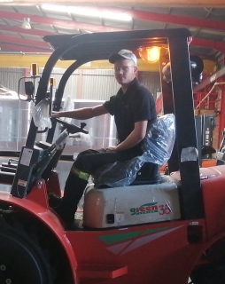 hi, nice to meet you
anyone up for some fun..??