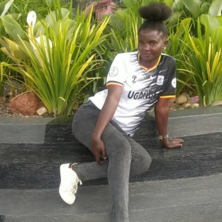 i\'m black chocolate woman , skinny,not tall.

black chocolate woman, skinny. hi