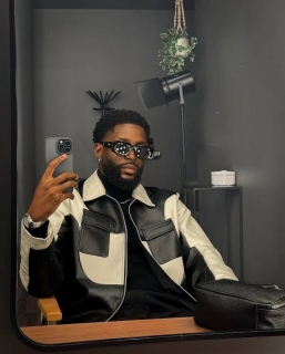 come close to me then you will know

w me 