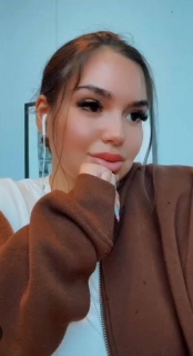 looking for something real, i value deep conversations, spontaneous adventures, and someone who\'s not afraid to be vulnerable