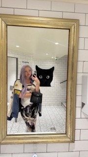 a handsome guy i need to me