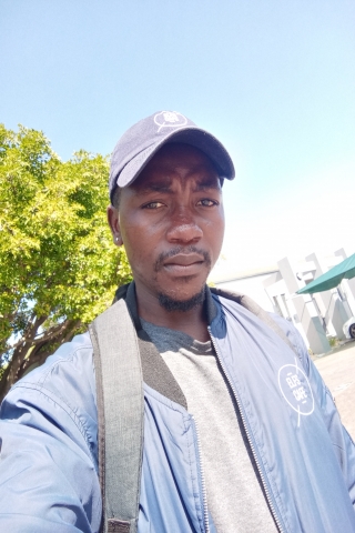 am looking for serious relationship