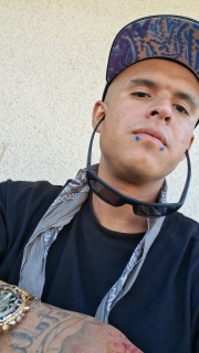 i want a female to sit on ma face