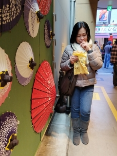 i\'m someone who appreciates the finer details in life,whether it\'s putting together the perfect outfit, capturing a beatiful moment on camera or enjoying a quiet walk. i value my career but always make sure to find time for the things that make me haooy. i am a huge dog lover and find a lot of joy in caring for my furry friends.
currently i\'m looking for a mature connection with someone who is grounded, kind, consistent, loyal and ready to explore what life has to offer together.
if you  love