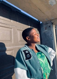 just a gerl, i\'m single and ready to mingle around cape town