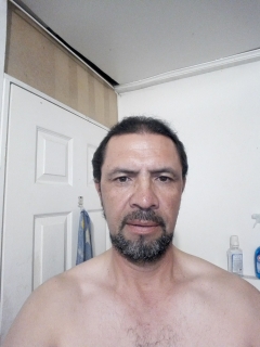 soy un hombre maduro etero de 58 años de edad y estoy en búsqueda de alguna amiga