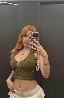 profile-image scarlett jones